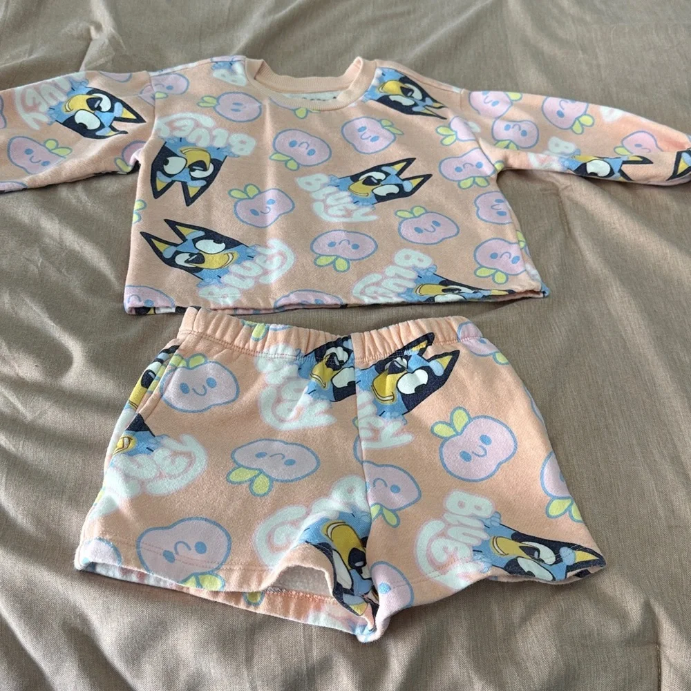 Bluey bundle! Includes: Christmas Bluey dress and Bluey short/sweatshirt set